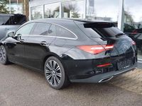 Gebraucht Mercedes CLA200 150 PS (110 kW) 2023 Nachtschwarz Kombi