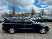 Gebraucht Mercedes E240 177 PS (130 kW) 2005 Blau Limousine