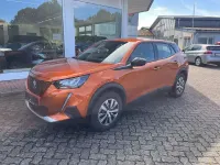 Gebraucht Peugeot e-2008 Active 100 kW (136 PS) 2023 Lackierung orange fusion/typ a SUV