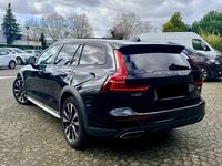Gebraucht Volvo V60 CC 197 PS (144 kW) 2022 Schwarz Kombi