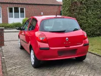 Używany Renault Clio II 2007 Czerwony Hatchback