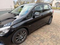 Gebraucht BMW 218 Active Tourer Sport Line 150 PS (110 kW) 2015 Schwarz Van / Kleinbus
