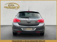 Gebraucht Opel Astra Design Edition 140 PS (102 kW) 2011 Karbongrau Limousine