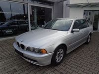 Gebraucht BMW 525 163 PS (119 kW) 2002 Silber metallic Kombi