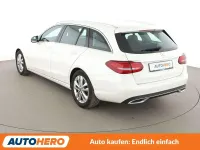 Gebraucht Mercedes C180 Avantgarde 156 PS (114 kW) 2020 Weiß Kombi