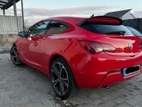 Gebraucht Opel Astra GTC Edition 179 PS (131 kW) 2012 Rot Coupé