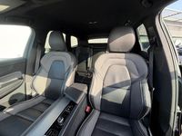 Gebraucht Volvo XC60 Plus 197 PS (144 kW) 2023 Schwarz SUV