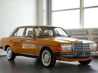 Gebraucht Mercedes 230 109 PS (80 kW) 1980 Orange Limousine