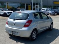 Gebraucht Hyundai i20 Classic 86 PS (63 kW) 2012 Silber Kleinwagen