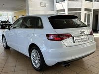 Gebraucht Audi A3 Ambiente 180 PS (132 kW) 2015 Weiß Limousine