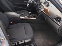 Gebraucht BMW 320 163 PS (119 kW) 2014 Grau Kombi
