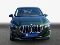 Gebraucht BMW 225 Active Tourer Luxury Line 136 PS (100 kW) 2026 Grün Van / Kleinbus