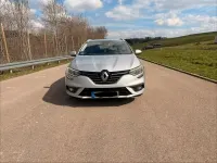 Gebraucht Renault Mégane Intens 132 PS (97 kW) 2017 Silber Limousine