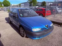 Gebraucht Alfa Romeo 145 103 PS (75 kW) 1997 Blau Kleinwagen