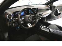 Gebraucht Mercedes CLA200 Advanced Plus 163 PS (119 kW) 2024 Kosmosschwarzmetallic Kombi
