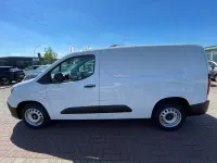 Neu Fiat Doblò 131 PS (96 kW) 2026 Weiss Van / Kleinbus