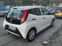 Gebraucht Toyota Aygo Team 72 PS (52 kW) 2021 Weiß Kleinwagen
