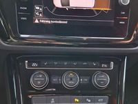 Gebraucht VW Touran Comfortline 150 PS (110 kW) 2018 Grau Van / Kleinbus