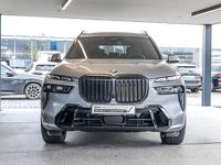 Gebraucht BMW X7 M Sport 352 PS (258 kW) 2025 Grau SUV