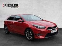 Neu Kia Ceed 140 PS (102 kW) 2025 Rot Kleinwagen