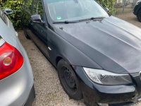 Gebraucht BMW 318 143 PS (105 kW) 2009 Schwarz Kombi