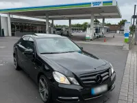 Gebraucht Mercedes E220 170 PS (125 kW) 2011 Schwarz Limousine