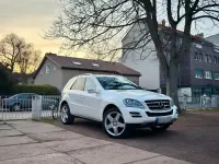 Gebraucht Mercedes ML350 Edition 231 PS (169 kW) 2011 Weiß SUV