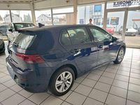 Gebraucht VW Golf VIII 150 PS (110 kW) 2020 Atlantic blue (metallic) Limousine