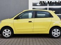 Second-hand Renault Twingo 69 CP (50 kW) 2017 Galben Hatchback