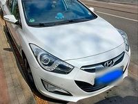 Gebraucht Hyundai i40 177 PS (130 kW) 2012 Weiß Kombi
