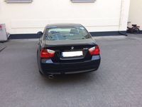 Gebraucht BMW 318 129 PS (94 kW) 2007 Schwarz Limousine