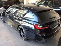 Gebraucht BMW 340 374 PS (275 kW) 2021 Saphirschwarz Kombi
