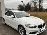 Gebraucht BMW 118 Advantage 150 PS (110 kW) 2016 Weiß Kleinwagen