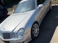 Usado Mercedes E220 Avantgarde 170 CV (125 kW) 2007 Plateado Familiar