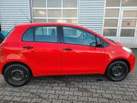 Gebraucht Toyota Yaris 69 PS (50 kW) 2007 Rot Kleinwagen