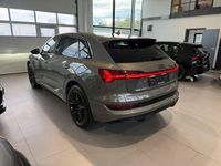 Gebraucht Audi e-tron Black Edition 300 kW (408 PS) 2022 Grau SUV