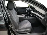 Neu Skoda Superb Selection 150 PS (110 kW) 2025 Schwarz (schwarz / ebonyschwarz) Kombi