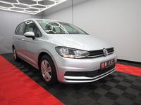 Gebraucht VW Touran Trendline 110 PS (80 kW) 2017 Silber Van / Kleinbus