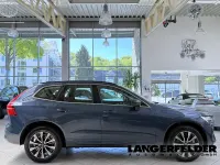 Gebraucht Volvo XC60 Core 197 PS (144 kW) 2023 Denim blue / metallic SUV