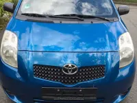 Gebraucht Toyota Yaris Cool 69 PS (50 kW) 2006 Blau Kleinwagen
