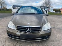 Gebraucht Mercedes A180 109 PS (80 kW) 2010 Braun Kleinwagen