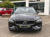 Gebraucht Volvo V60 Plus 455 PS (334 kW) 2023 Onyx black (metallic) Kombi