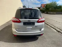 Używany Ford Grand C-Max 116 KM (85 kW) 2012 Srebrny Minivan