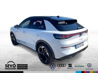 Gebraucht VW T-Roc R-line 150 PS (110 kW) 2025 Pure white uni schwarz uni SUV