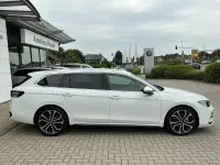 Neu VW Passat R-line 150 PS (110 kW) 2025 Weiß Kombi