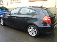 Gebraucht BMW 116 122 PS (89 kW) 2010 Schwarz Kleinwagen