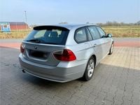 Gebraucht BMW 318 143 PS (105 kW) 2007 Silber Kombi