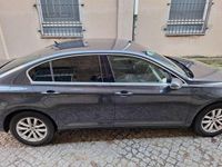 Gebraucht VW Passat Comfortline 150 PS (110 kW) 2017 Mangangrau metallic Limousine