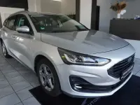 Gebraucht Ford Focus Titanium 120 PS (88 kW) 2022 Silber Limousine