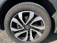 Gebraucht VW T-Roc Active 150 PS (110 kW) 2021 Ravennablau metallic pure whit SUV